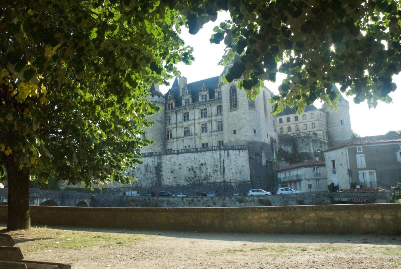 Le Clos Des Cedres B&B La Rochefoucauld Zewnętrze zdjęcie