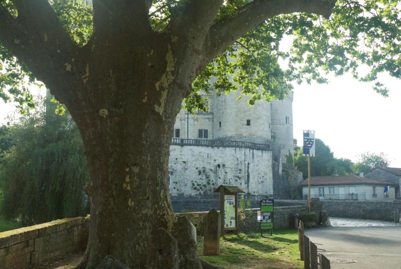 Le Clos Des Cedres B&B La Rochefoucauld Zewnętrze zdjęcie